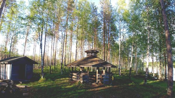 Ruokailukatos covered picnic area Finland